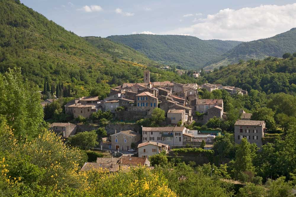 Village de Coux en Ardèche