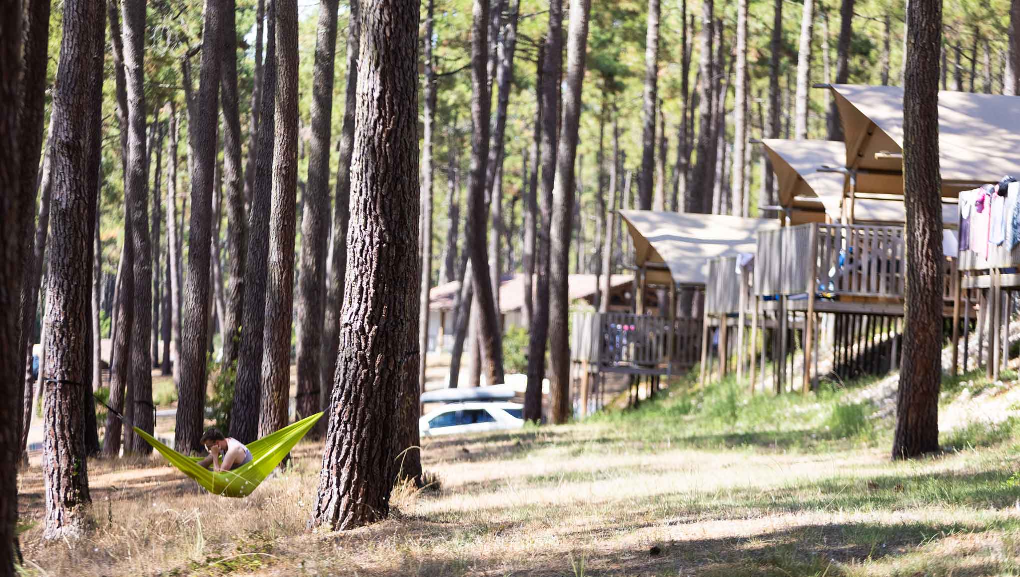 Camping en tente lodge dans les Landes
